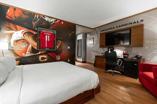 Cardinals-themed hotel room at Wild Horse Pass